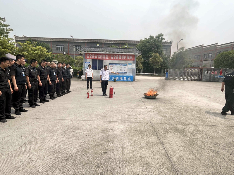 滅火實操演練指導(dǎo).jpg