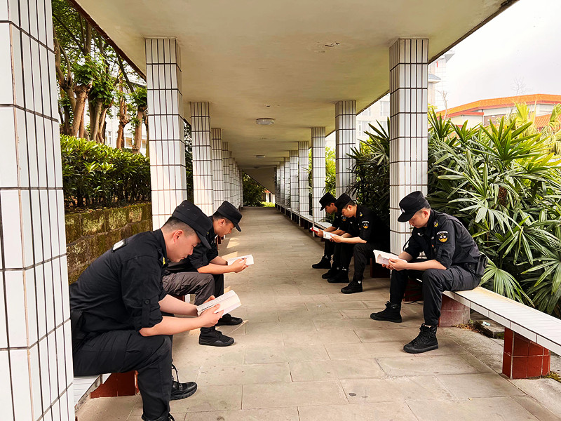 4.第三黨小組讀書活動(dòng).jpg